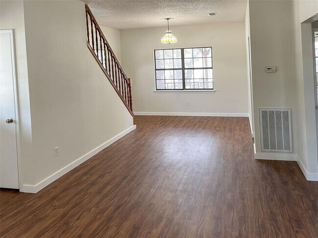 Building Photo - 39 La Buena Vista Dr