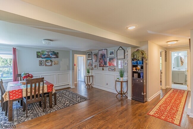 Foto del edificio - 103 Pleasant Hill Rd