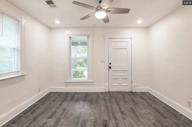 Foto del edificio - 689 Vernon Ave SE