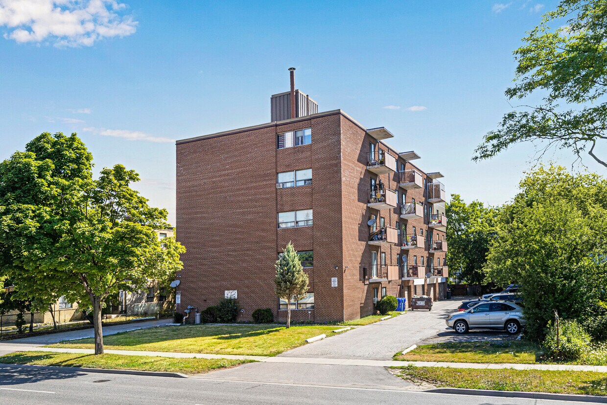 Photo principale - 1475 Birchmount Rd