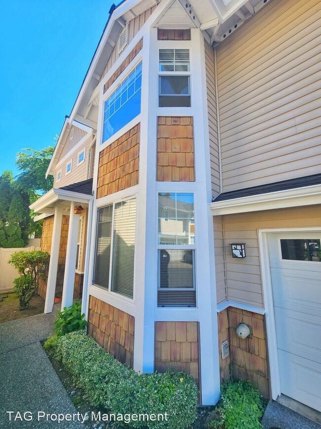 Building Photo - 3 br, 2.5 bath House - 205 Newport Wy NW #B-1