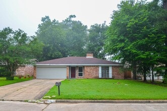 Building Photo - 4522 Donalbain Dr