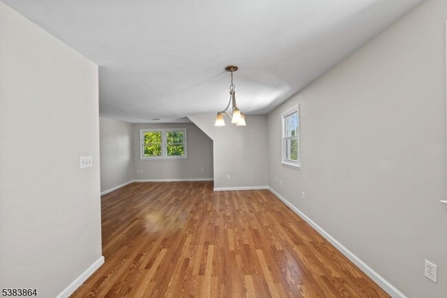 Building Photo - 47 Morris Pl