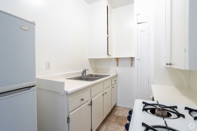 Studio - 595SF Kitchen - Rosewood Homes