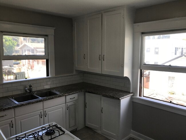 Building Photo - 509 N Virginia Ct