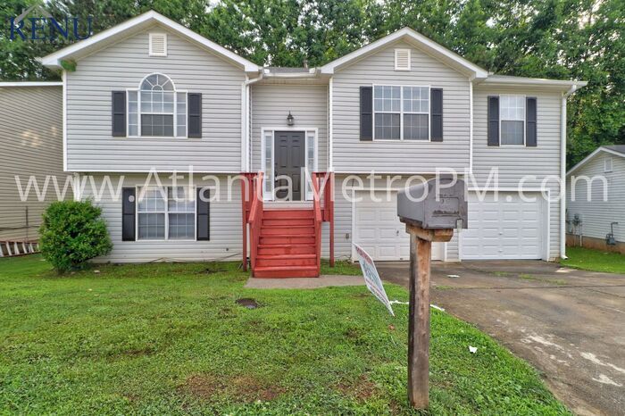 Foto principal - Available Now! 4 Beds & 3 Baths!