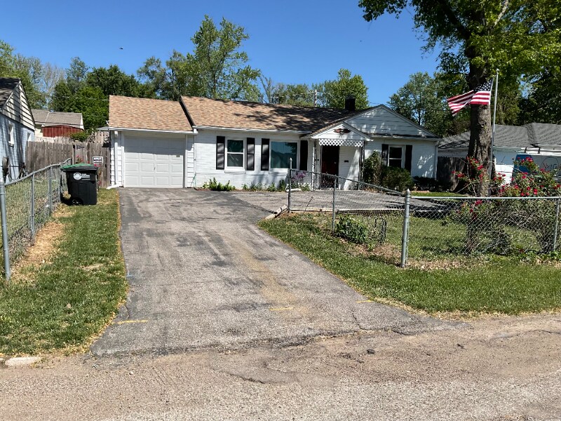 Foto principal - 761 S 69th St