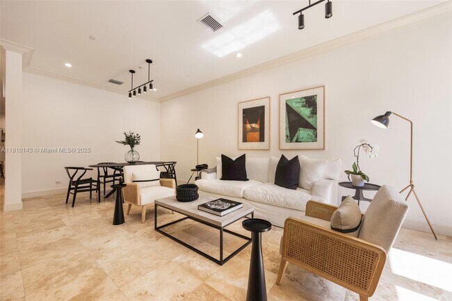 Building Photo - 7430 SW 56th Ct