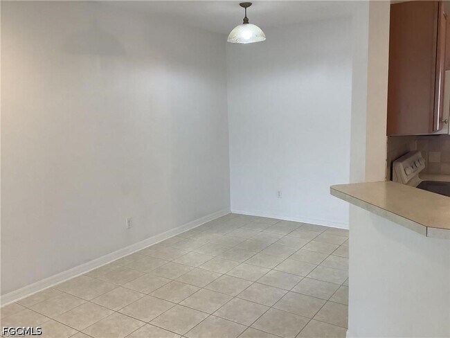 Building Photo - 8567 Athena Ct