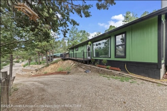 Building Photo - 119 Chaparral Dr