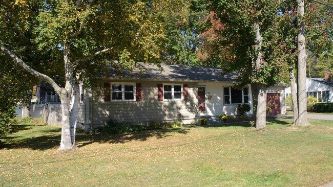 Foto del edificio - 311 McKinley Rd