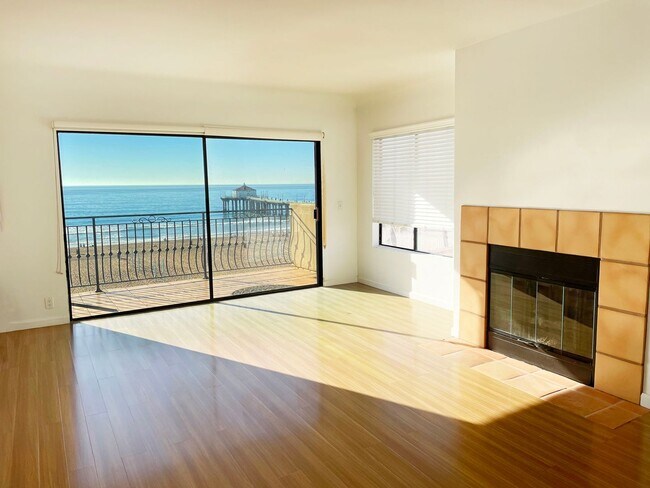 Building Photo - Ocean Front 2 bed, 2 bath top floor unit