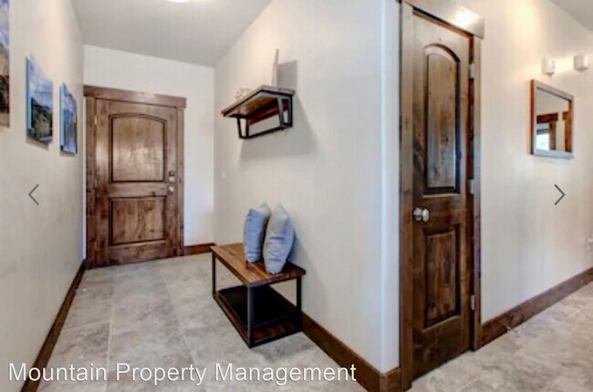 Foto del edificio - 3 br, 2 bath House - 1261 W. Black Rock Tr...