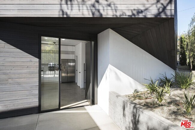 Foto del edificio - 855 Hilldale Ave