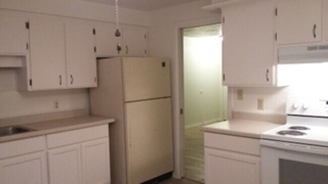 Building Photo - 286b