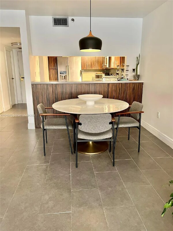 Foto del edificio - 555 NE 15th St