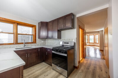 Building Photo - 2042 W Cullerton St