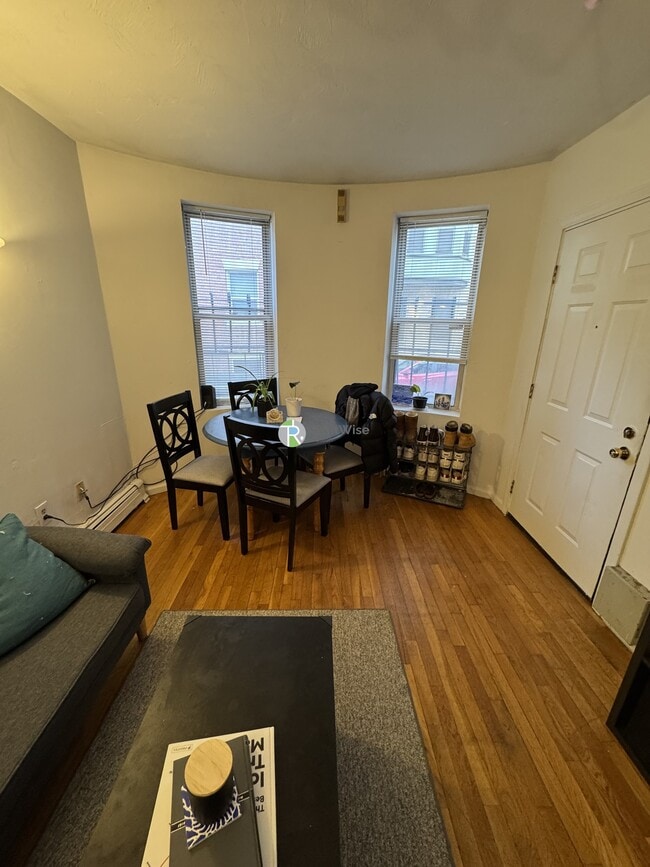 Photo - 24 St Cyprians Pl Apartment