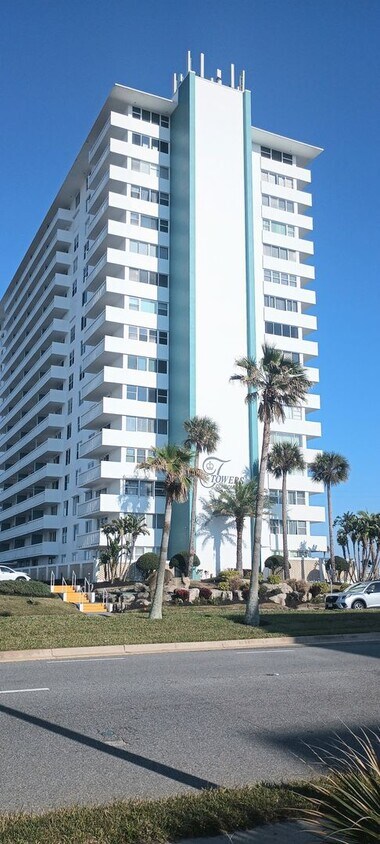 Primary Photo - Ocean & city view on 16th floor