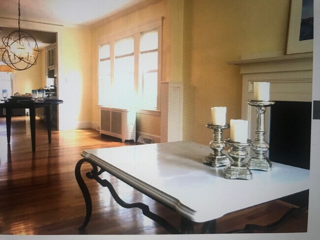 Foto del edificio - 214 Brook Rd