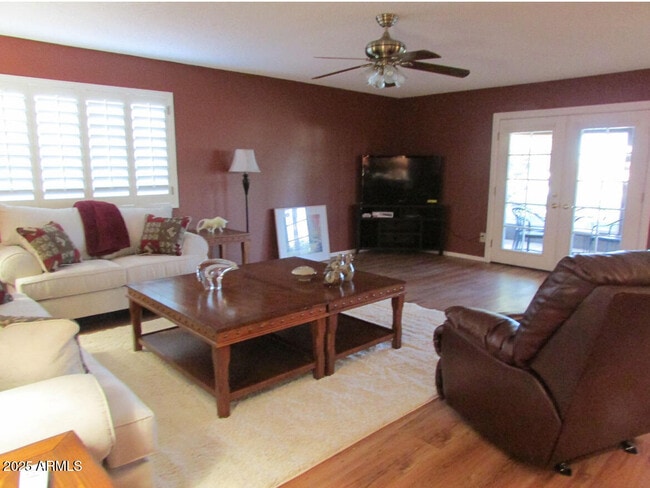 Foto del edificio - 9438 E Michigan Ave