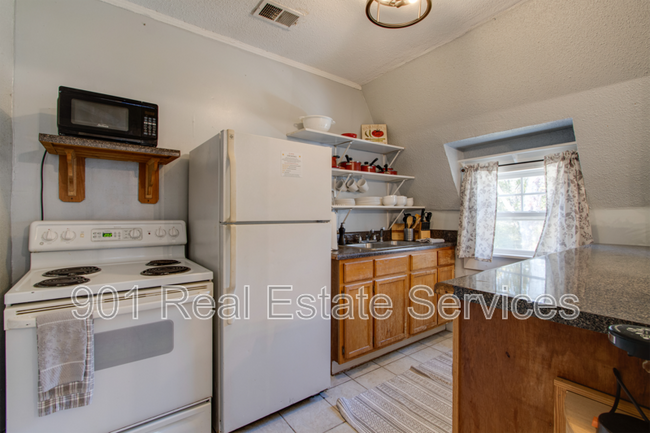 Foto del edificio - 1954 Manila Ave