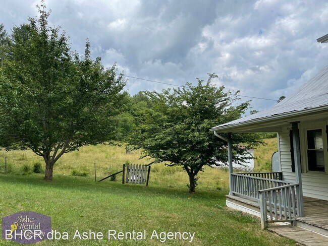Building Photo - 1 br, 1 bath House - 10175 US Hwy 221 N