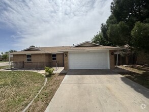Building Photo - 884 Swinging Spear Rd