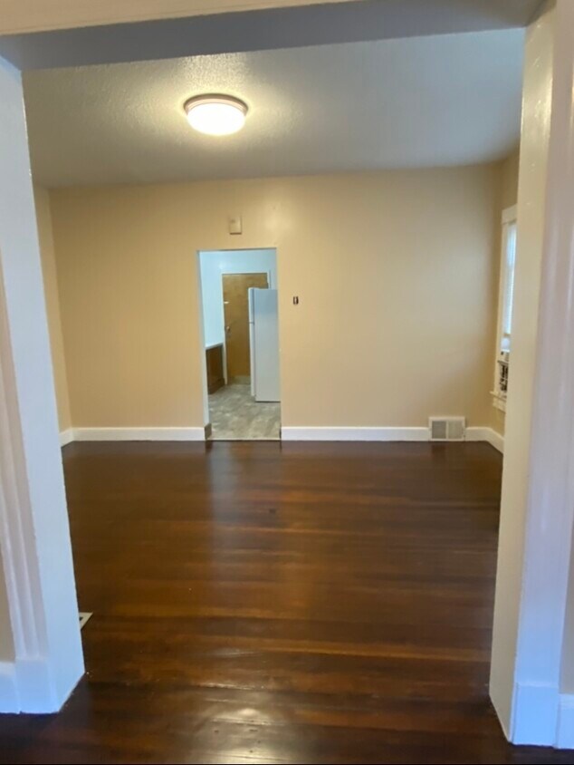 226 Prospect St Unit 1st floor, Bristol, CT 06010 Apartments in