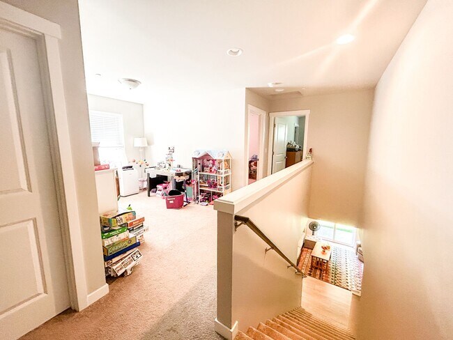 Building Photo - Newly Built 4bd 2.5ba in LSSD