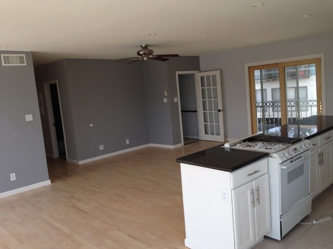 Living Room - 11941 Laurelwood Dr