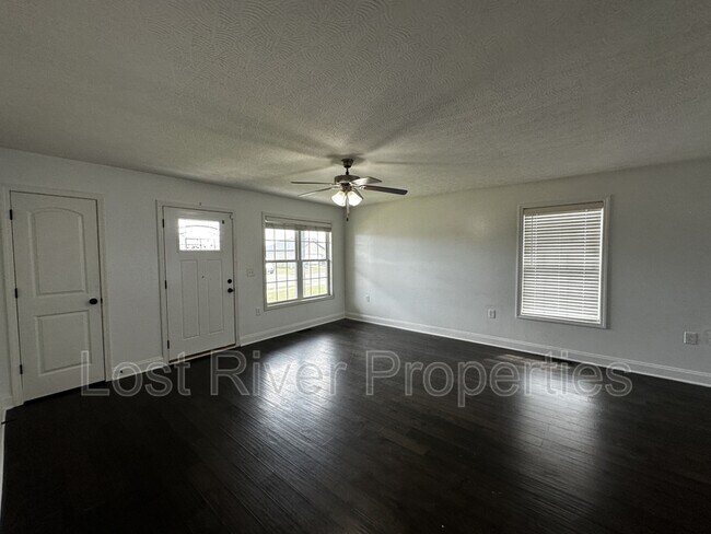 Foto del edificio - 333 Paige Ave