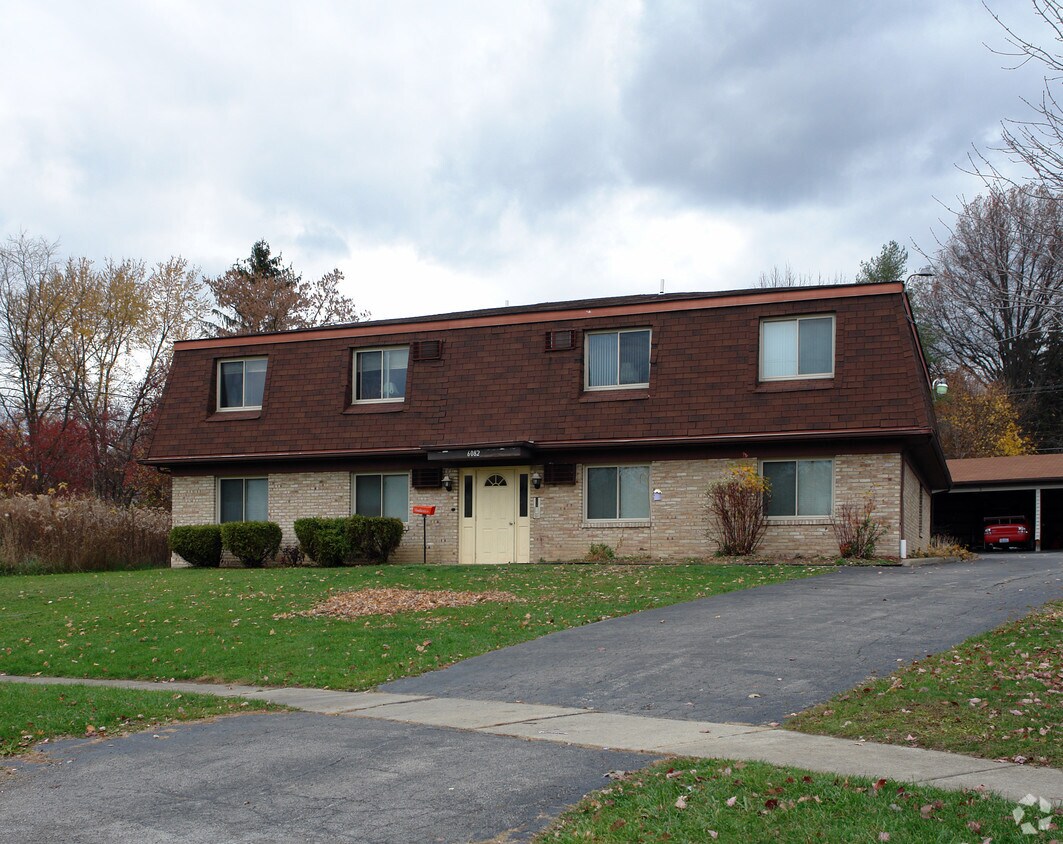 Primary Photo - 6082 Applecrest Ct