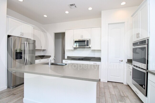 Building Photo - 10131 W Camino De Oro