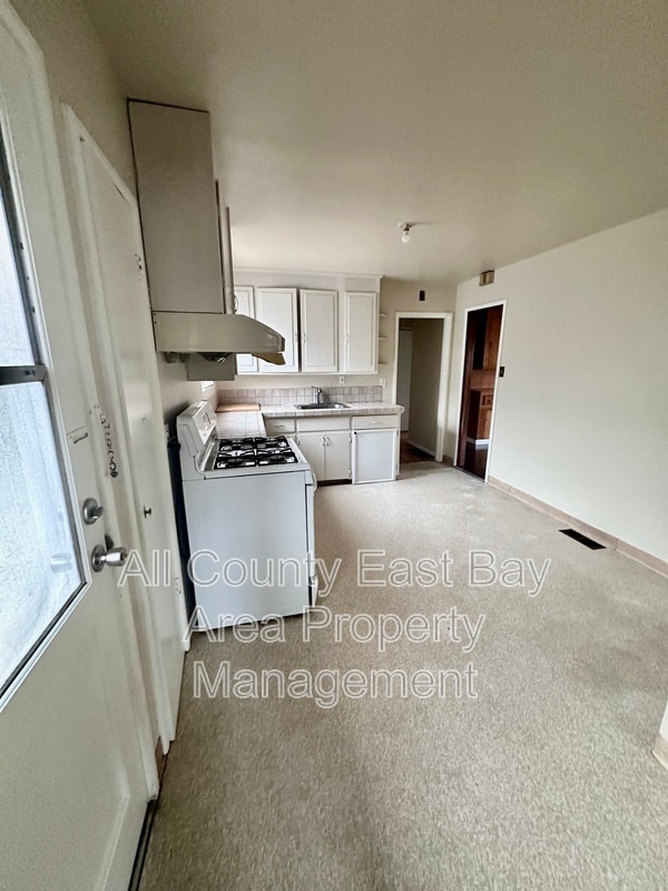 Foto del edificio - 1529 Richmond St