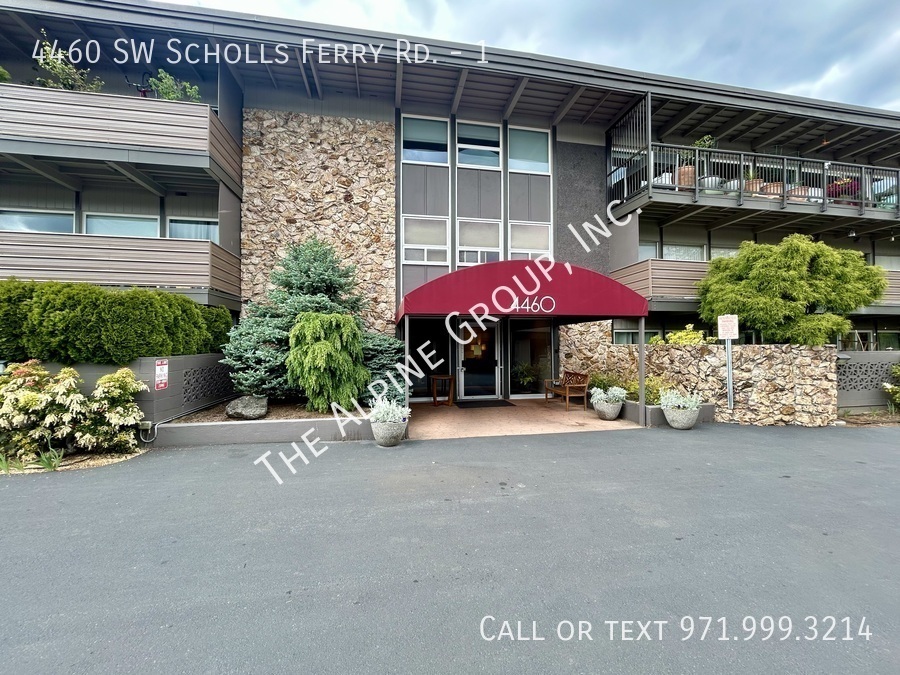 Foto principal - 4460 SW Scholls Ferry Rd