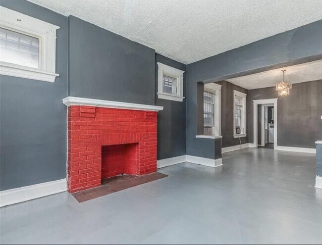 Building Photo - 5410 Emerson Ave