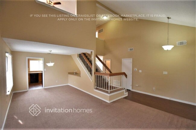 Building Photo - 2513 Livingston Ln