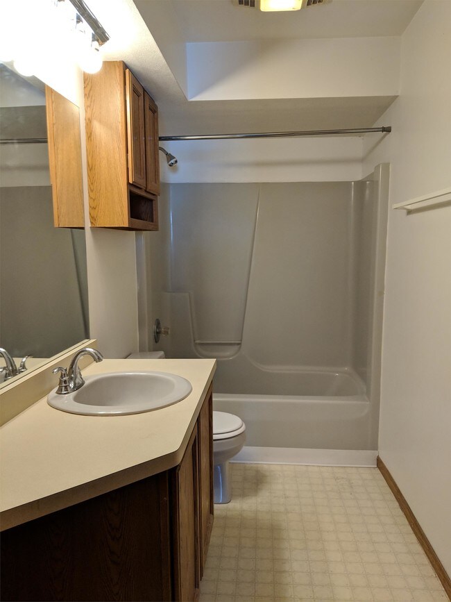 Building Photo - 5191 Cheney Dr