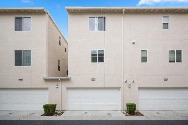 Building Photo - 37607 Cape Cod Rd