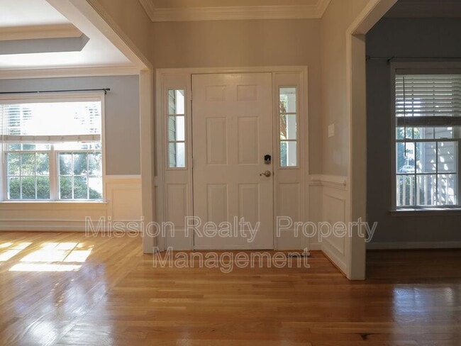 Foto del edificio - 9006 Birdsong Creek Ct