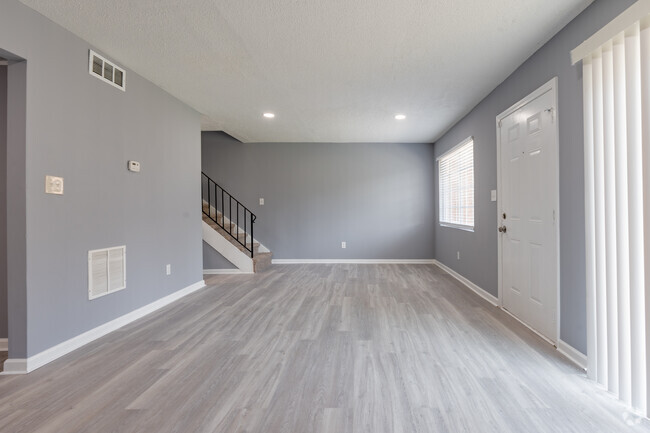 Interior Photo - Perimeter 294