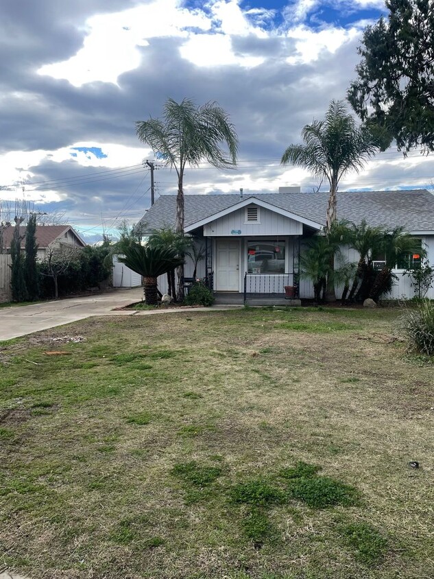 Primary Photo - HOUSE