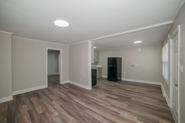 Foto del edificio - 5113 Higgins St