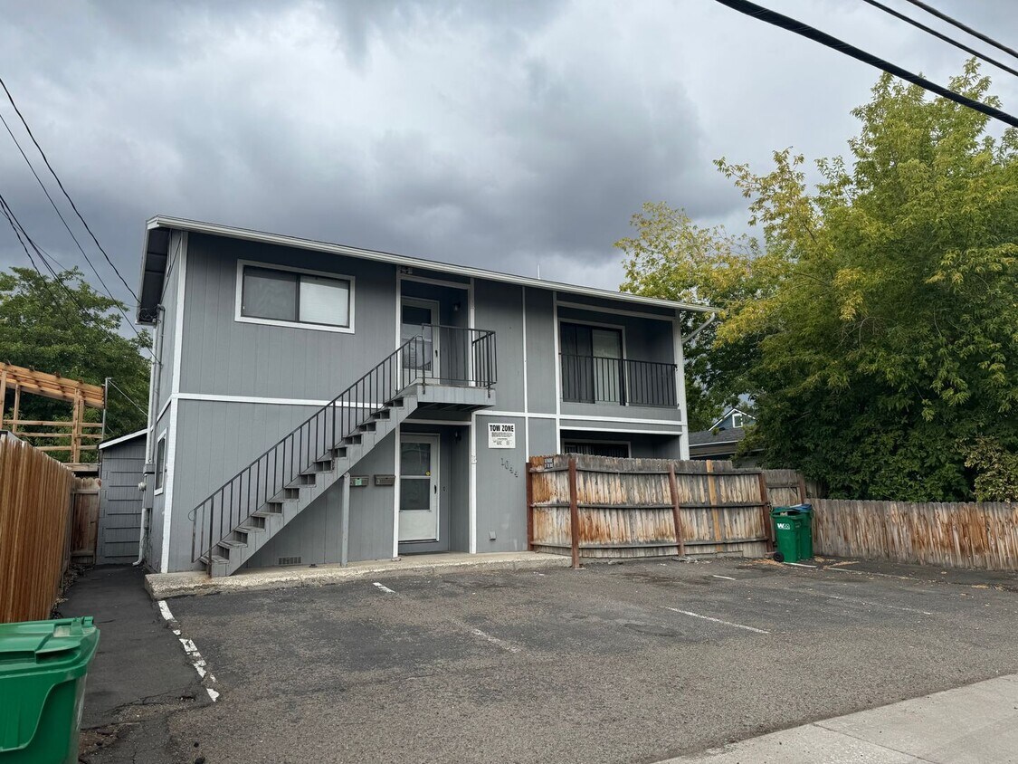 Primary Photo - Caliente 4-plex