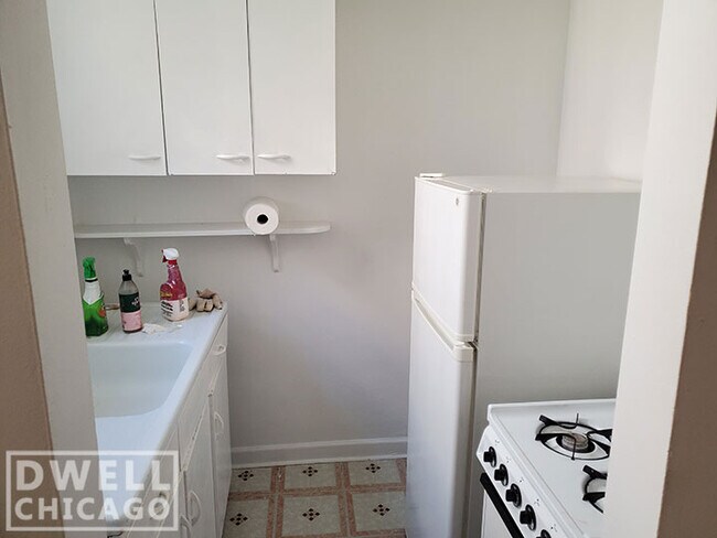 Foto del edificio - 6538 N Lakewood Ave