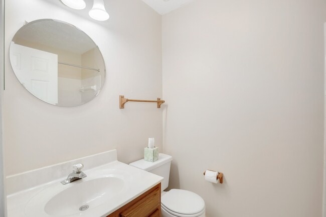 Building Photo - 13100 Briarcliff Terrace