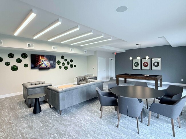 Vista Riverwest - Game Room - Vista Riverwest
