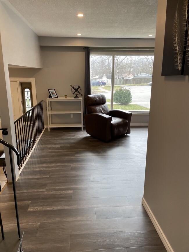 living room - 14 Lorraine Crt