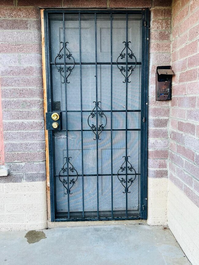 Foto del edificio - One Bedroom Cottage Available Now